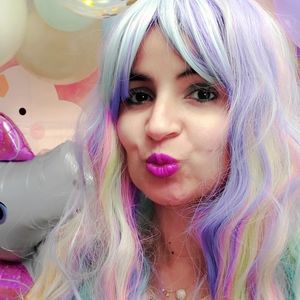 Meet your Posher, Zineb